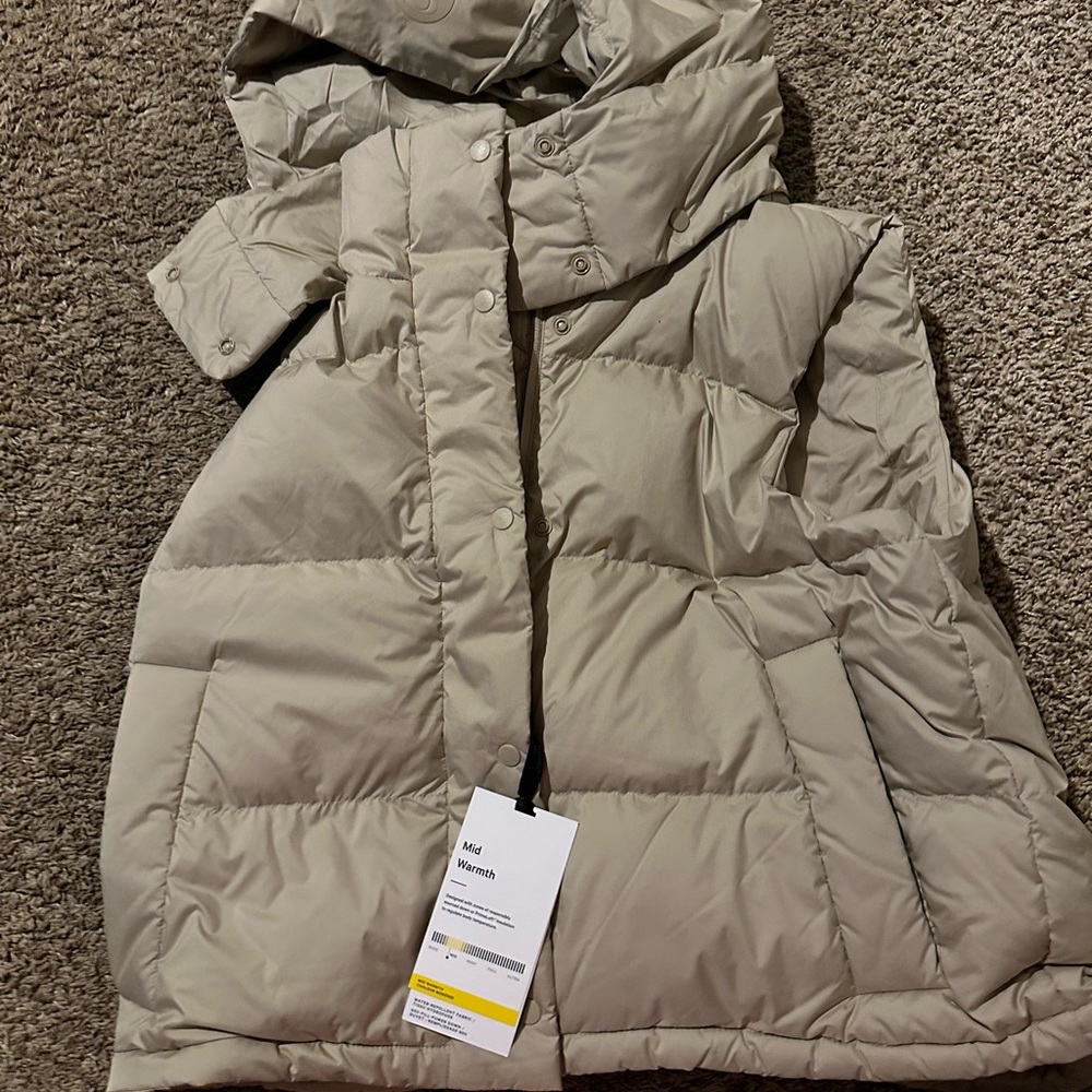 Lululemon Woman’s wunder puff vest